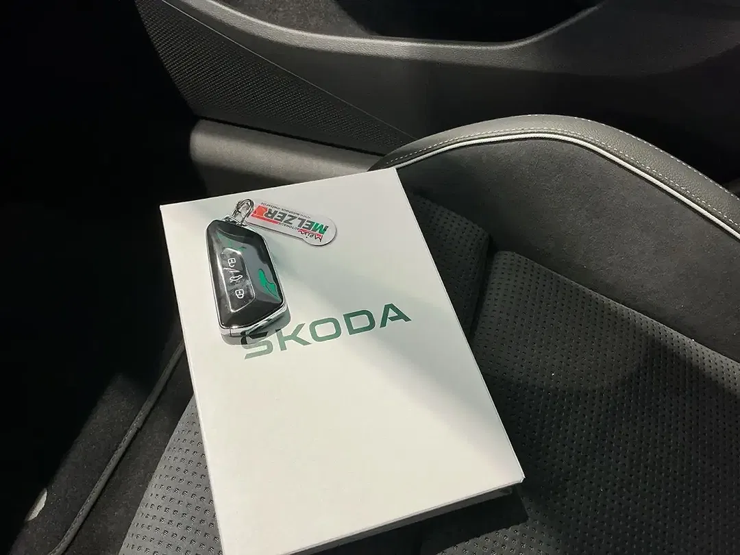 Skoda Superb - Thumbnail 10