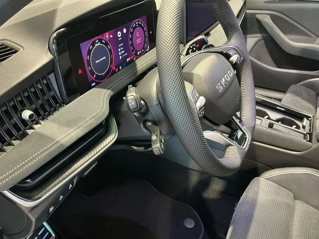 Skoda Superb - Thumbnail 12