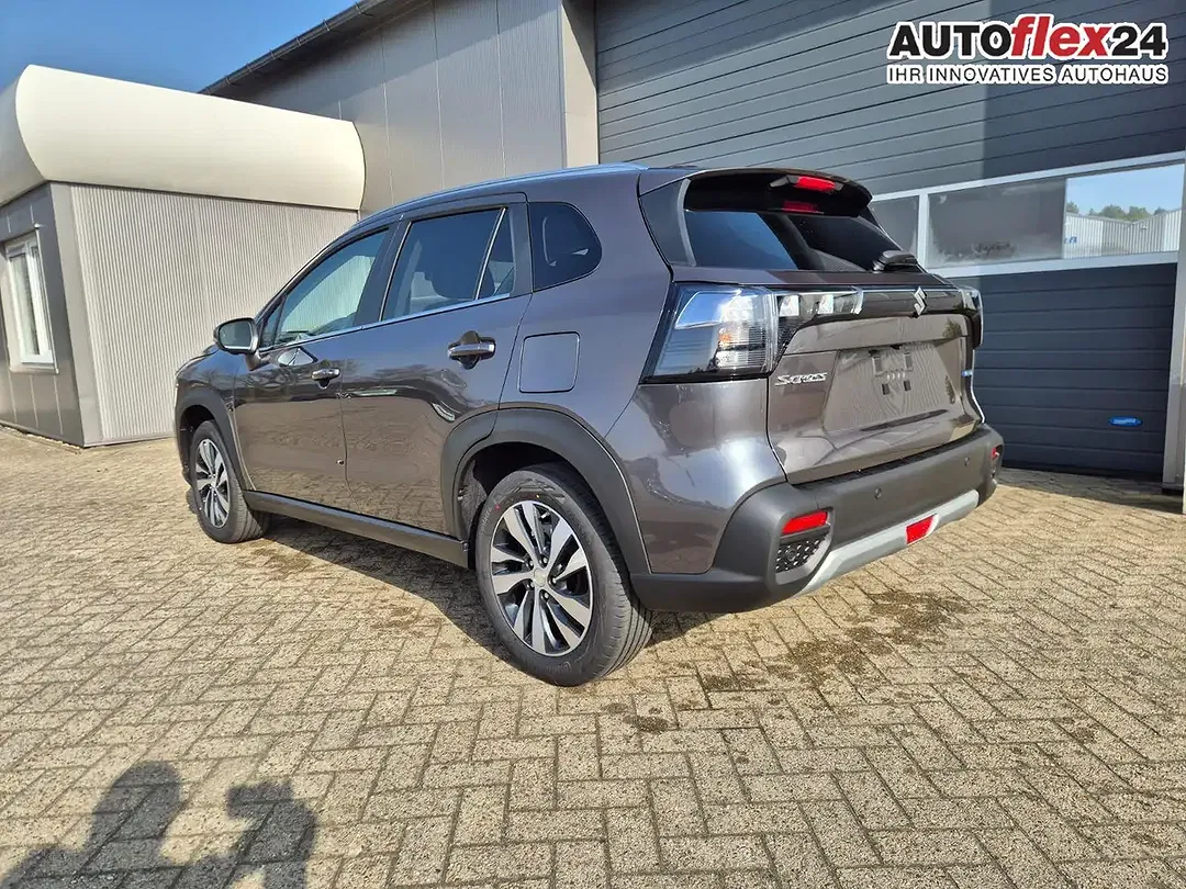 Suzuki S-Cross - Thumbnail 2