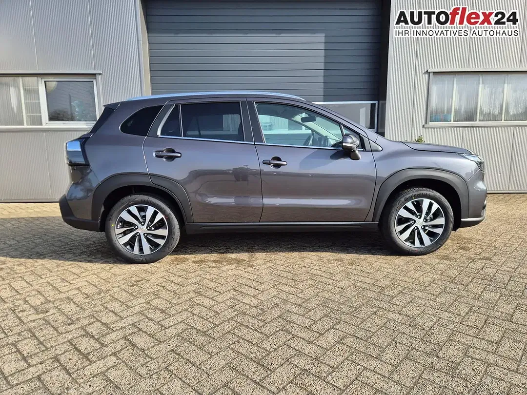 Suzuki S-Cross - Thumbnail 5