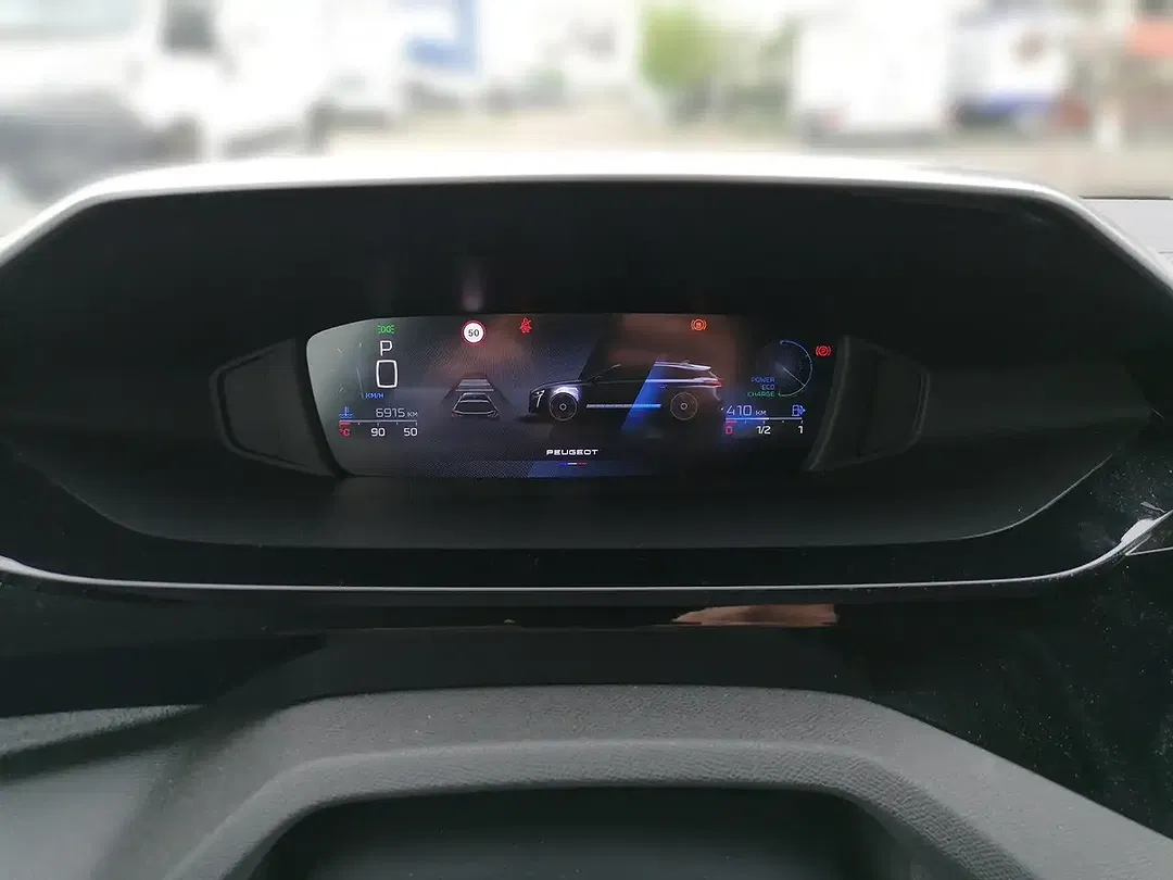 Peugeot 308 - Thumbnail 4
