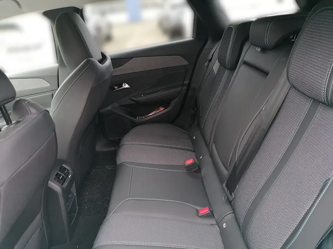Peugeot 308 - Thumbnail 7