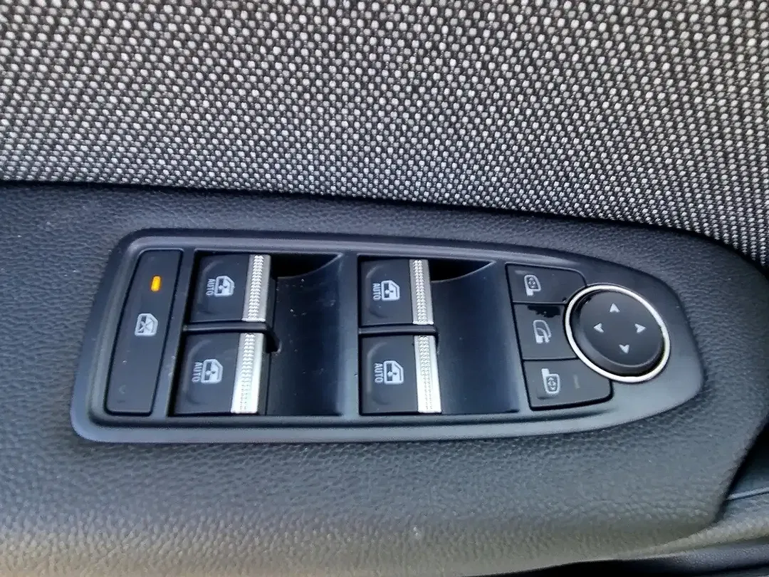 Renault Captur - Thumbnail 13