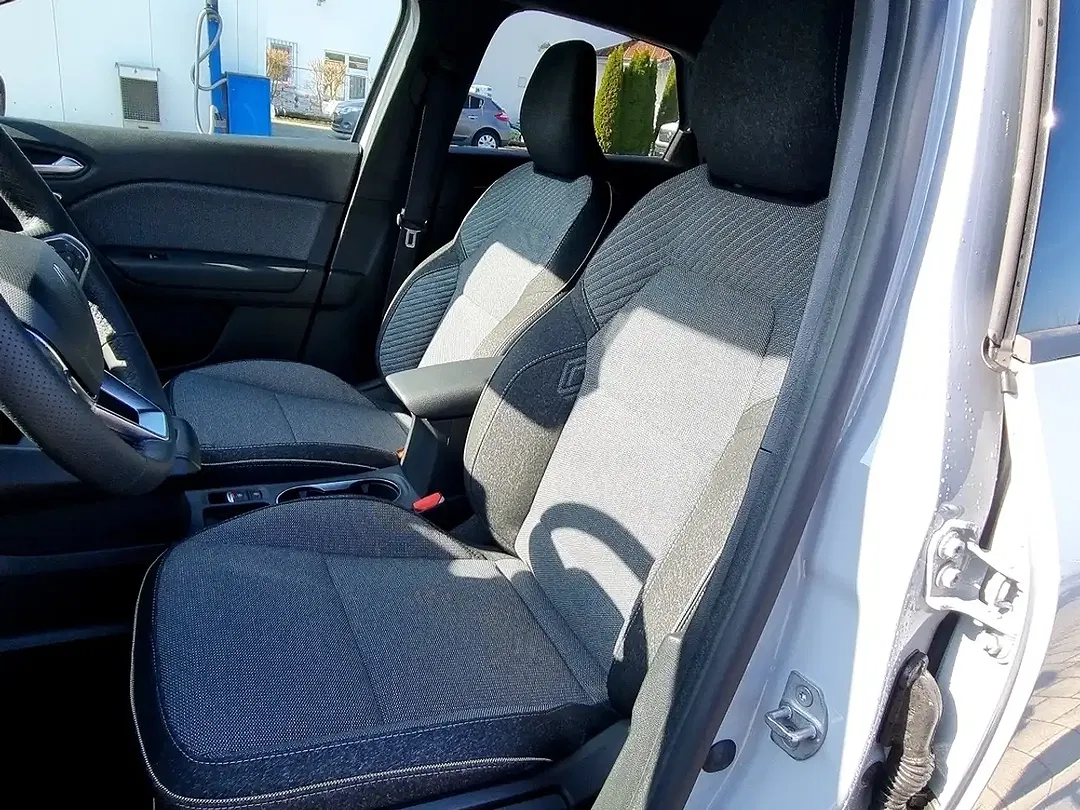 Renault Captur - Thumbnail 7