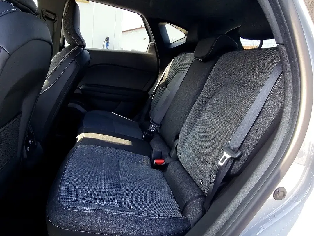 Renault Captur - Thumbnail 8