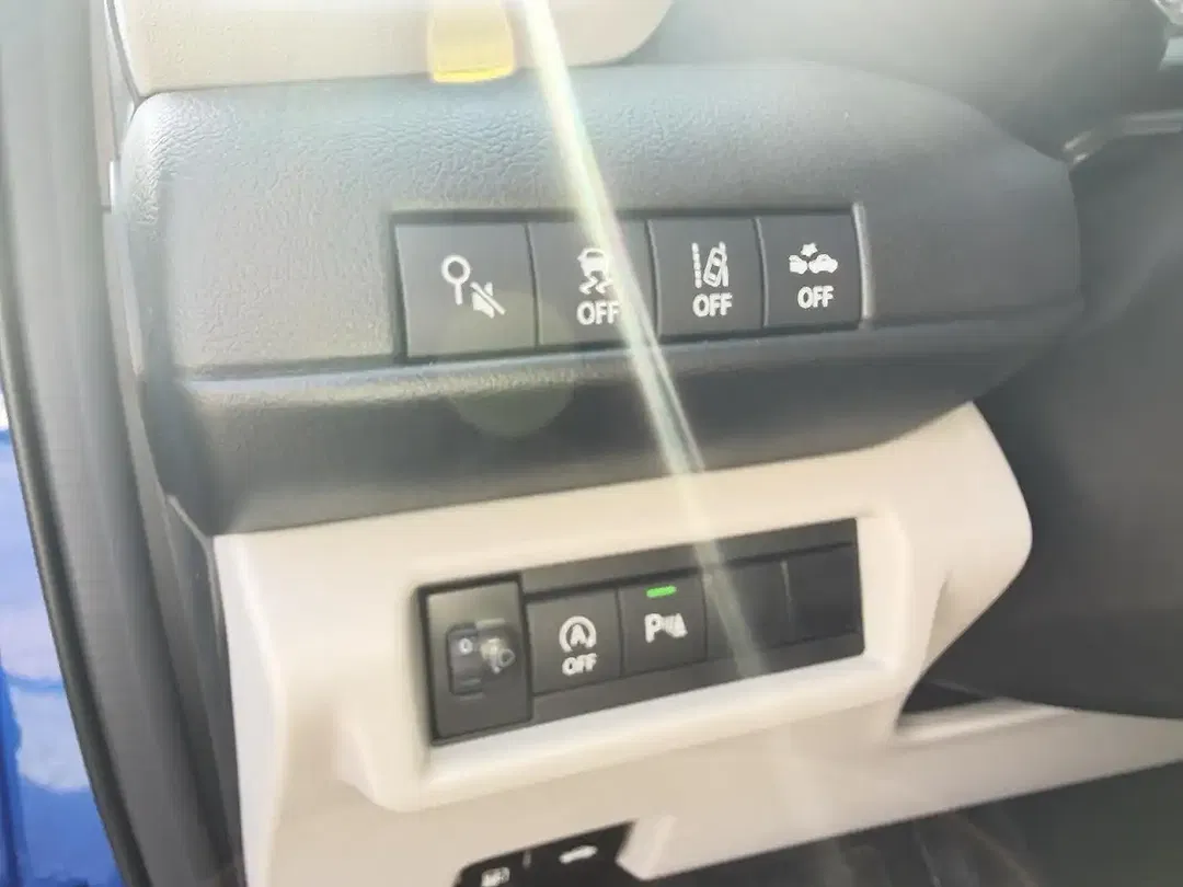 Suzuki Swift - Thumbnail 14