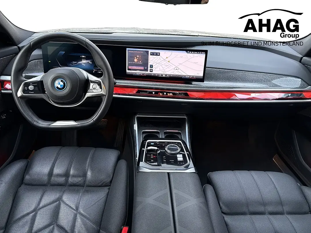 BMW i7 - Thumbnail 5