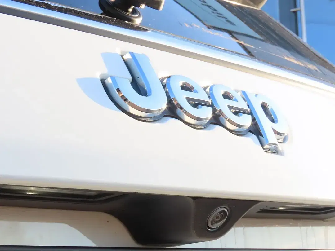 Jeep Compass - Thumbnail 13