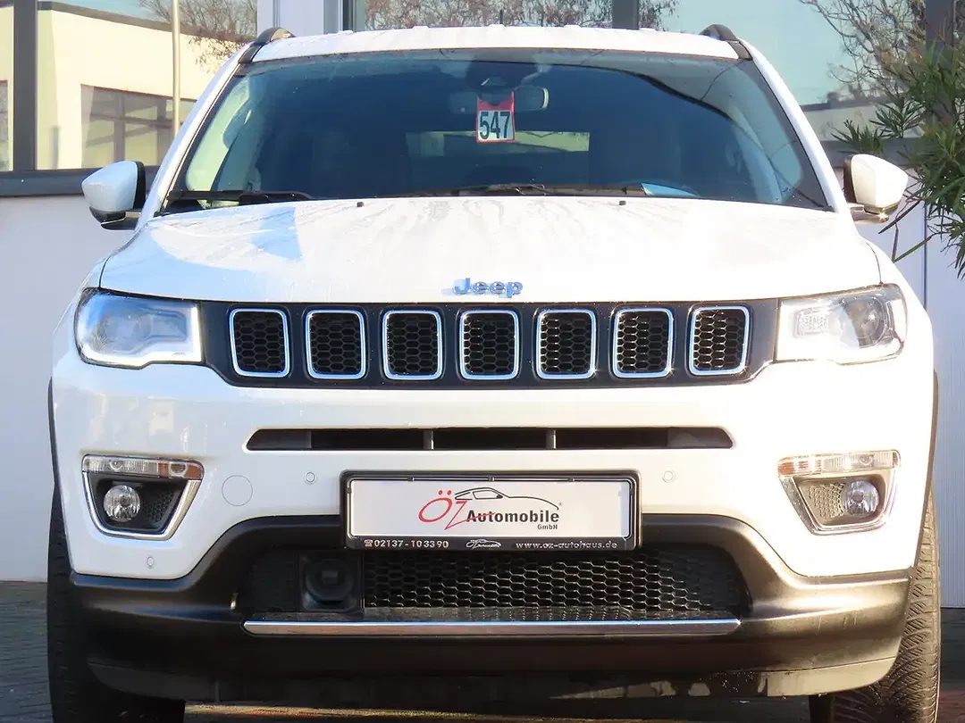 Jeep Compass - Thumbnail 2