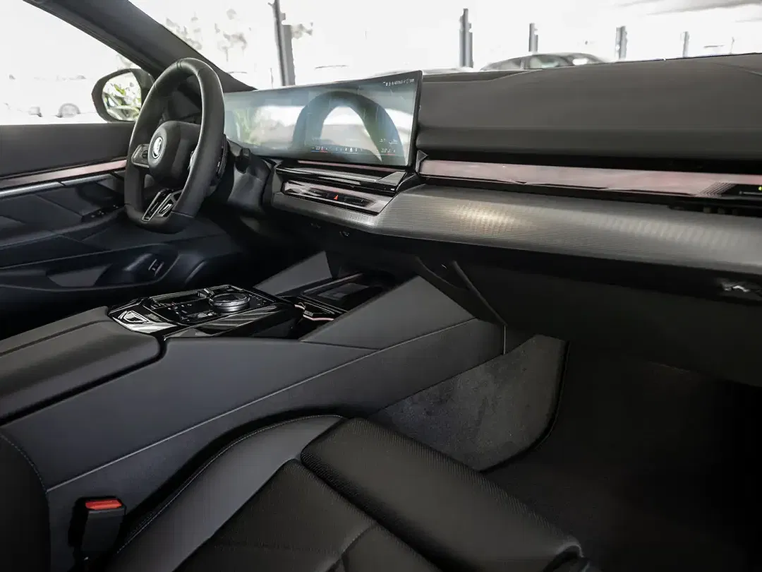 BMW 530 - Thumbnail 8