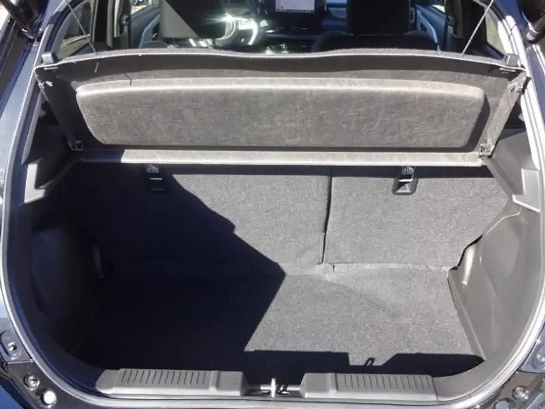 Suzuki Swift - Thumbnail 4