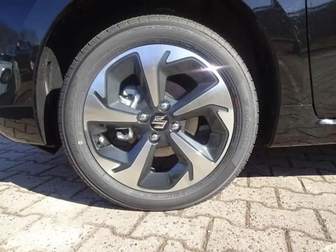 Suzuki Swift - Thumbnail 6
