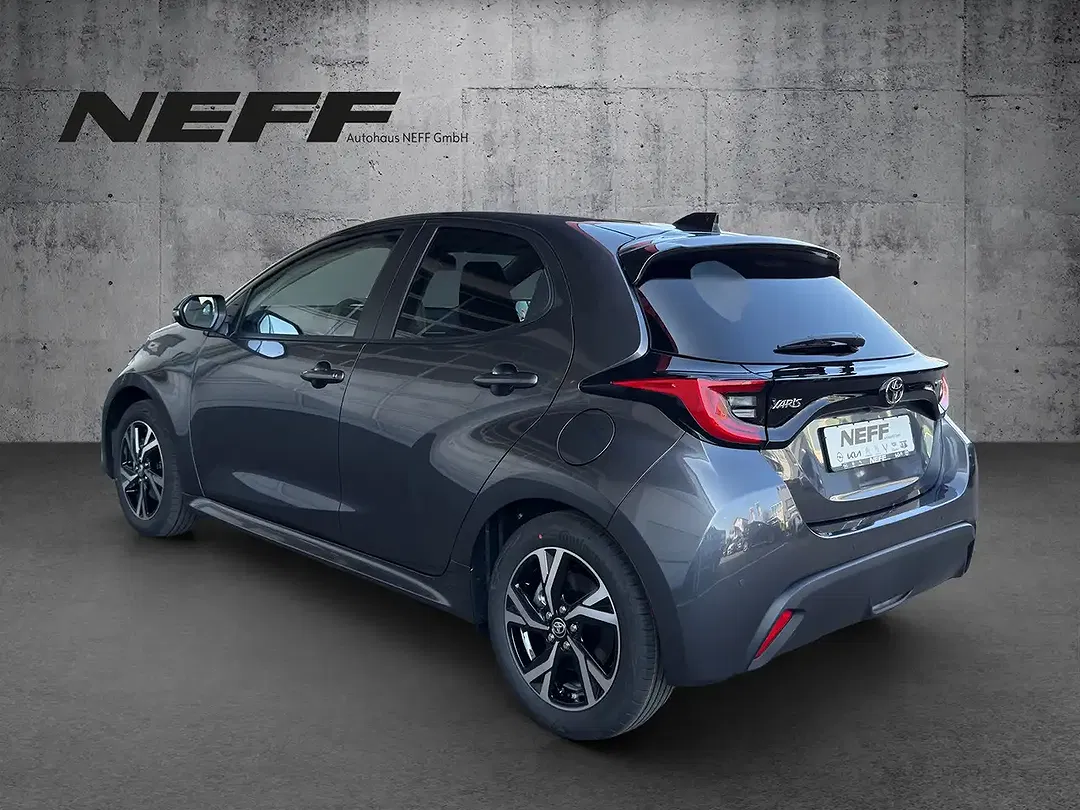 Toyota Yaris - Thumbnail 3