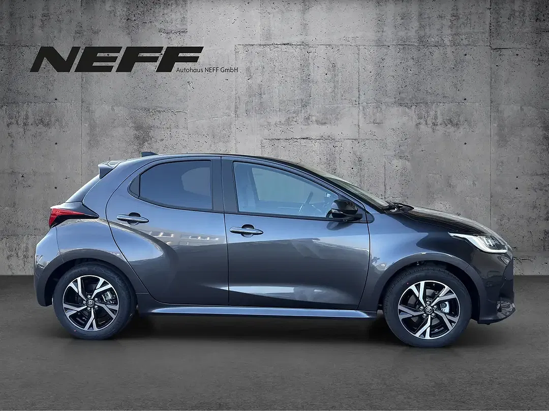 Toyota Yaris - Thumbnail 6