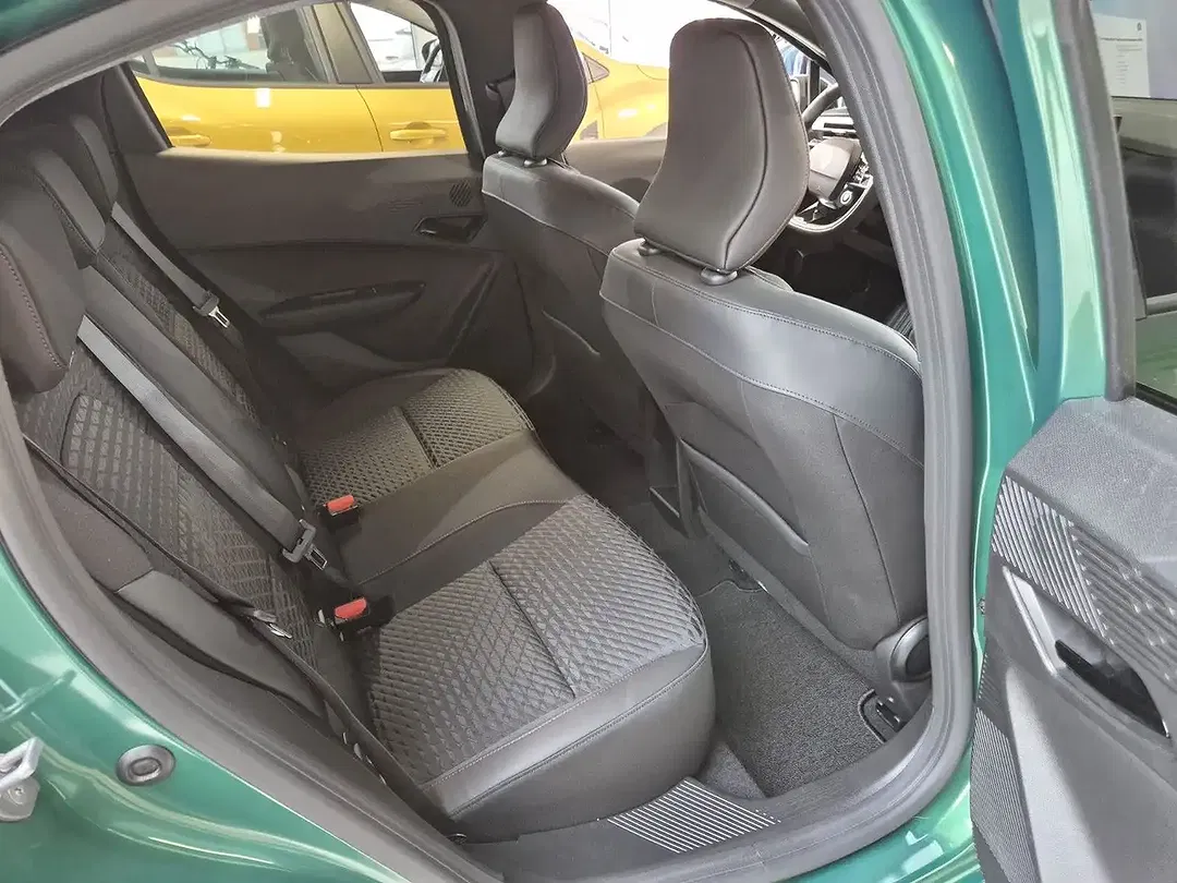 Renault Clio - Thumbnail 12