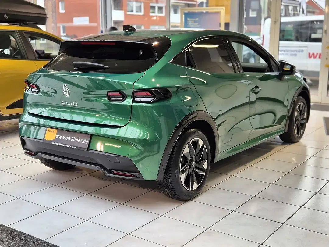 Renault Clio - Thumbnail 6