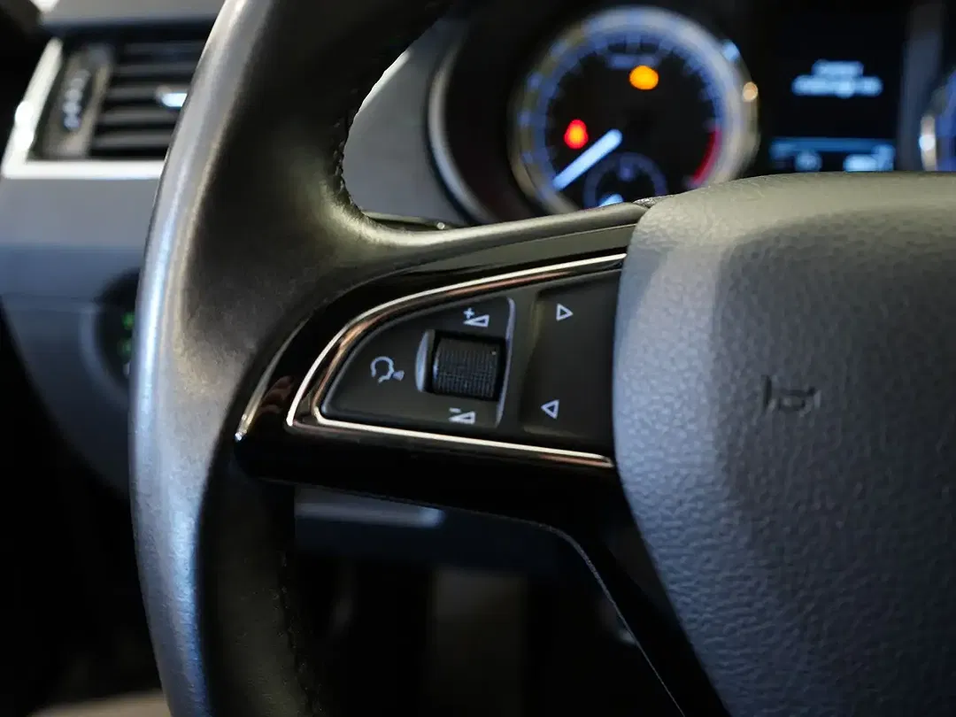 Skoda Octavia - Thumbnail 14