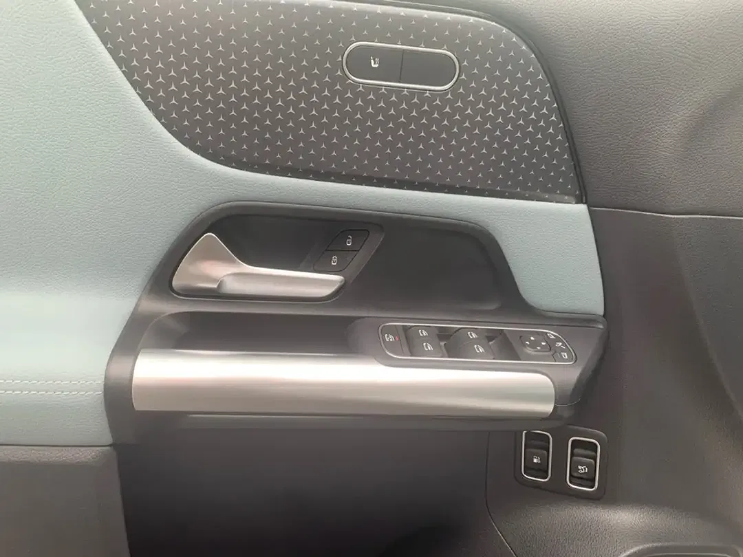 Mercedes-Benz GLA 250 - Thumbnail 9
