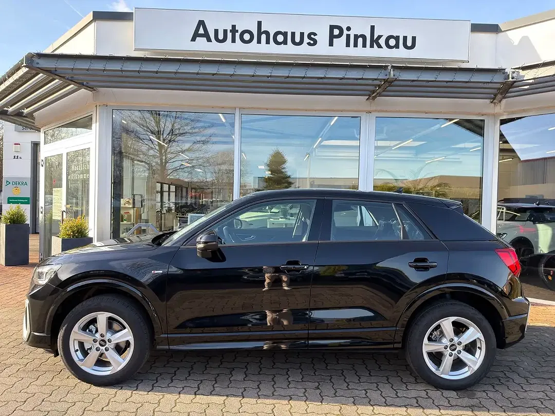Audi Q2 - Thumbnail 4
