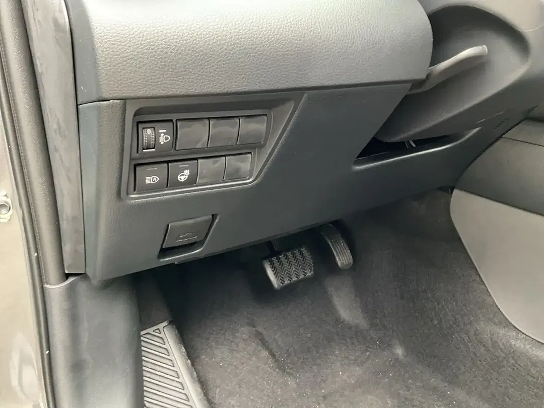Toyota Yaris - Thumbnail 10