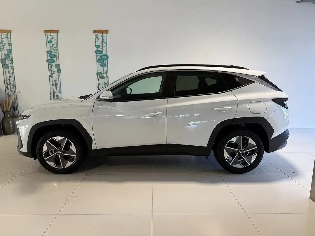 Hyundai TUCSON - Thumbnail 3