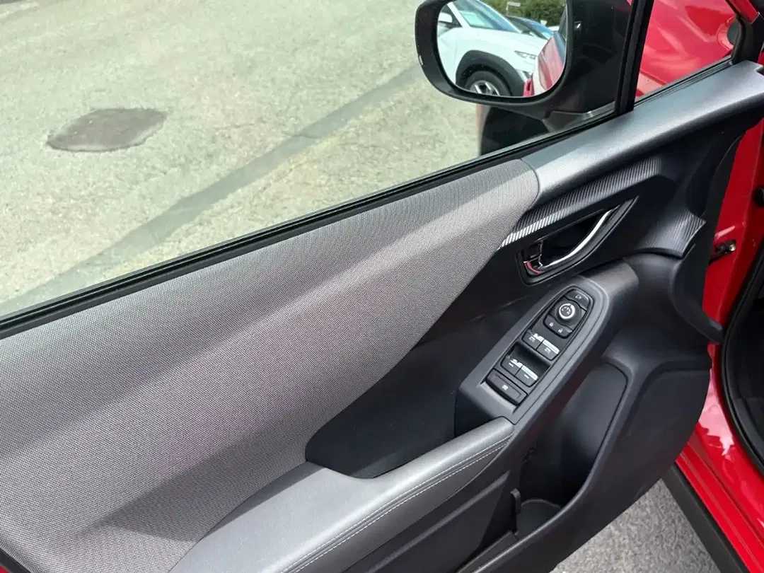 Subaru Crosstrek - Thumbnail 11
