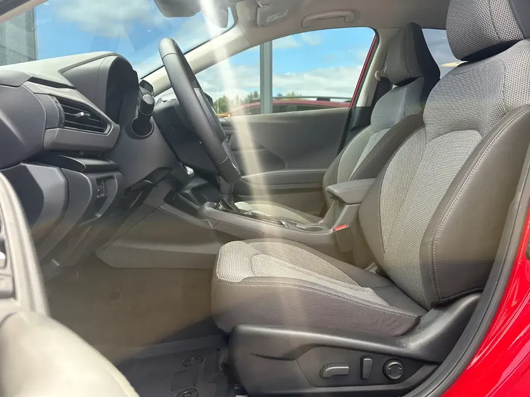 Subaru Crosstrek - Thumbnail 12