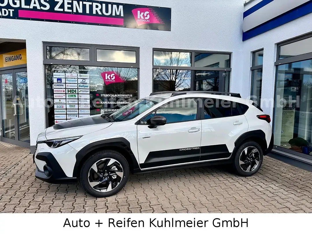 Subaru Crosstrek - Thumbnail 3