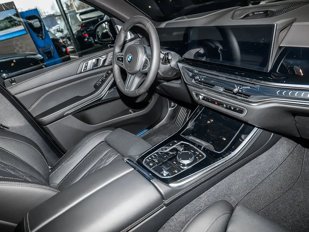 BMW X5 - Thumbnail 3