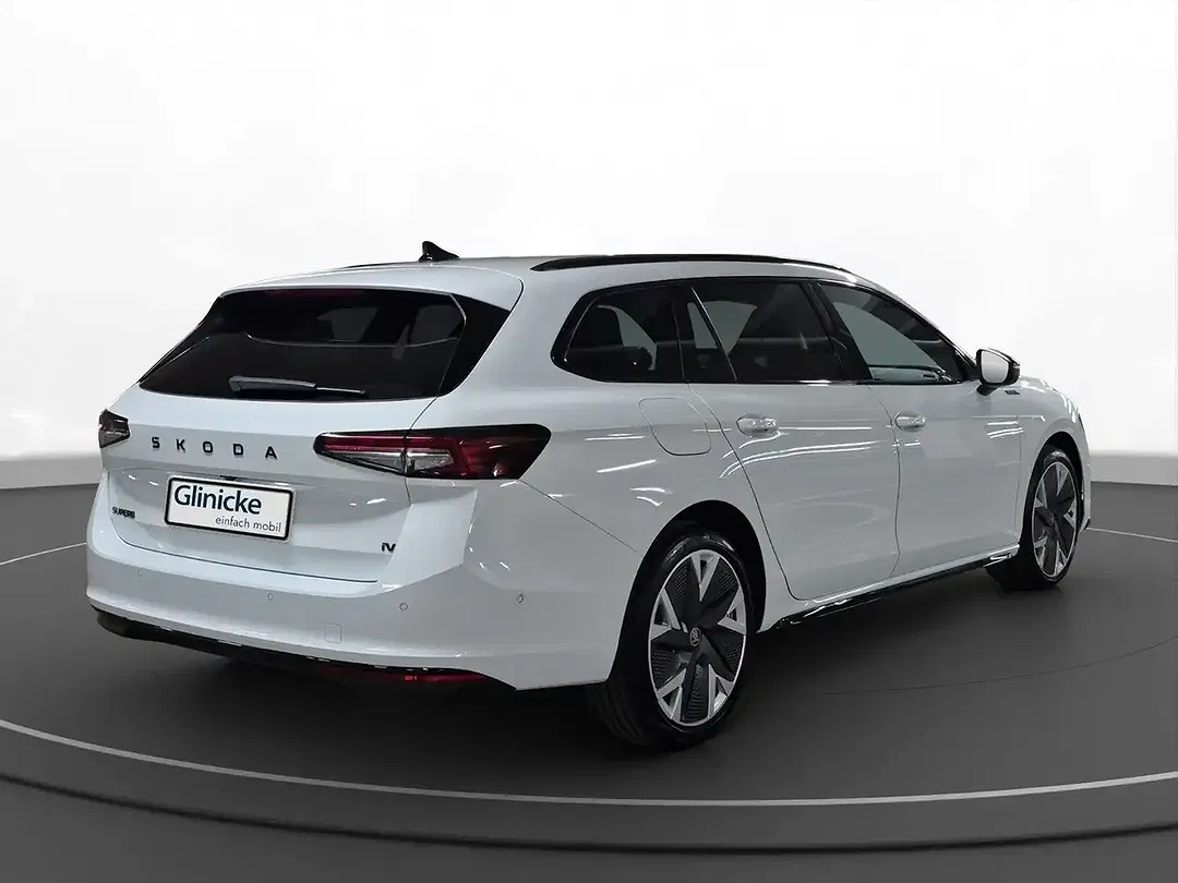 Skoda Superb - Thumbnail 2