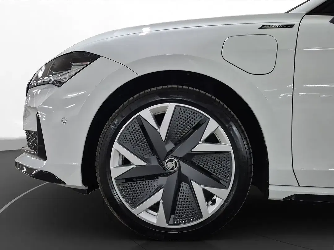 Skoda Superb - Thumbnail 7