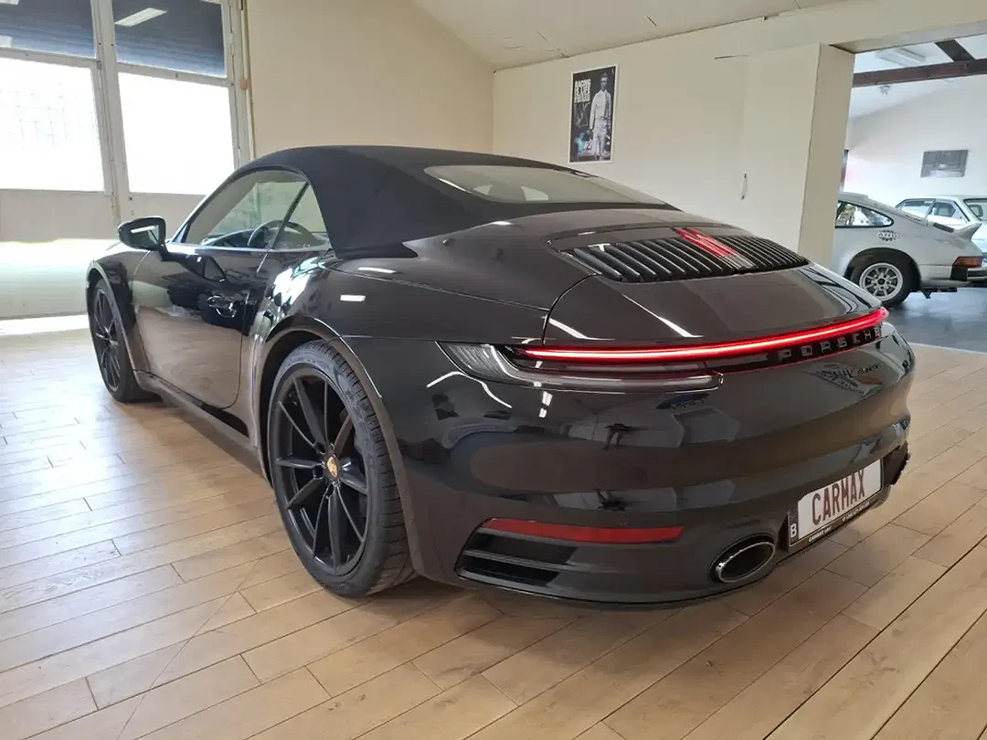 Porsche 992 - Thumbnail 5
