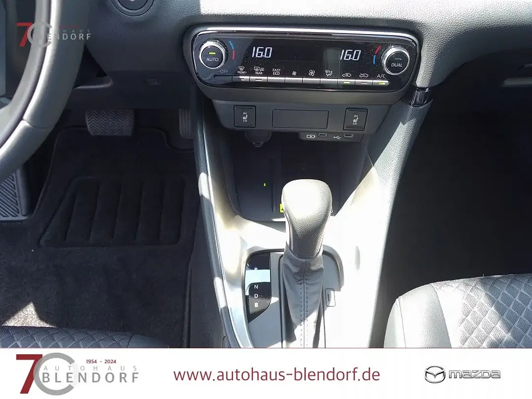 Mazda 2 - Thumbnail 8