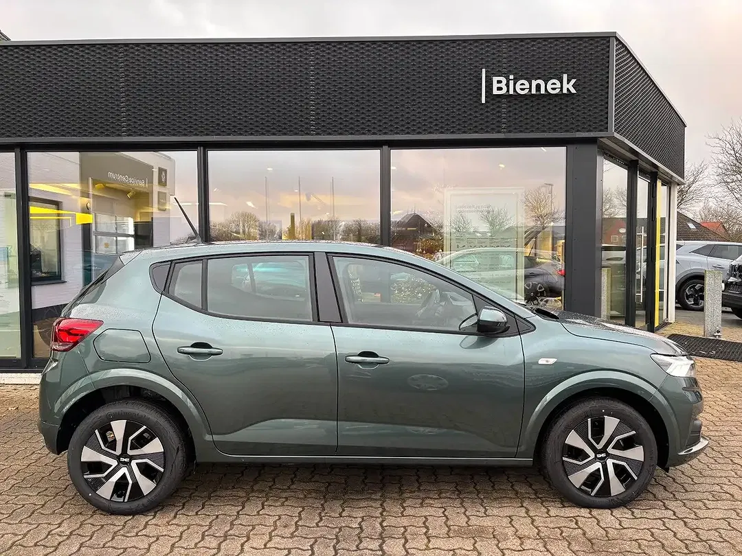 Dacia Sandero - Thumbnail 1