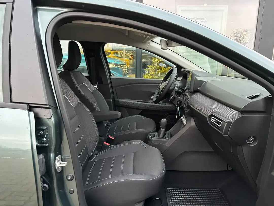Dacia Sandero - Thumbnail 10