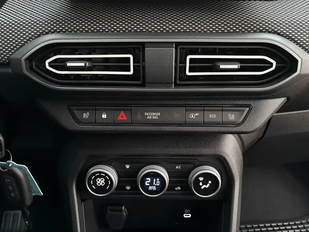 Dacia Sandero - Thumbnail 13