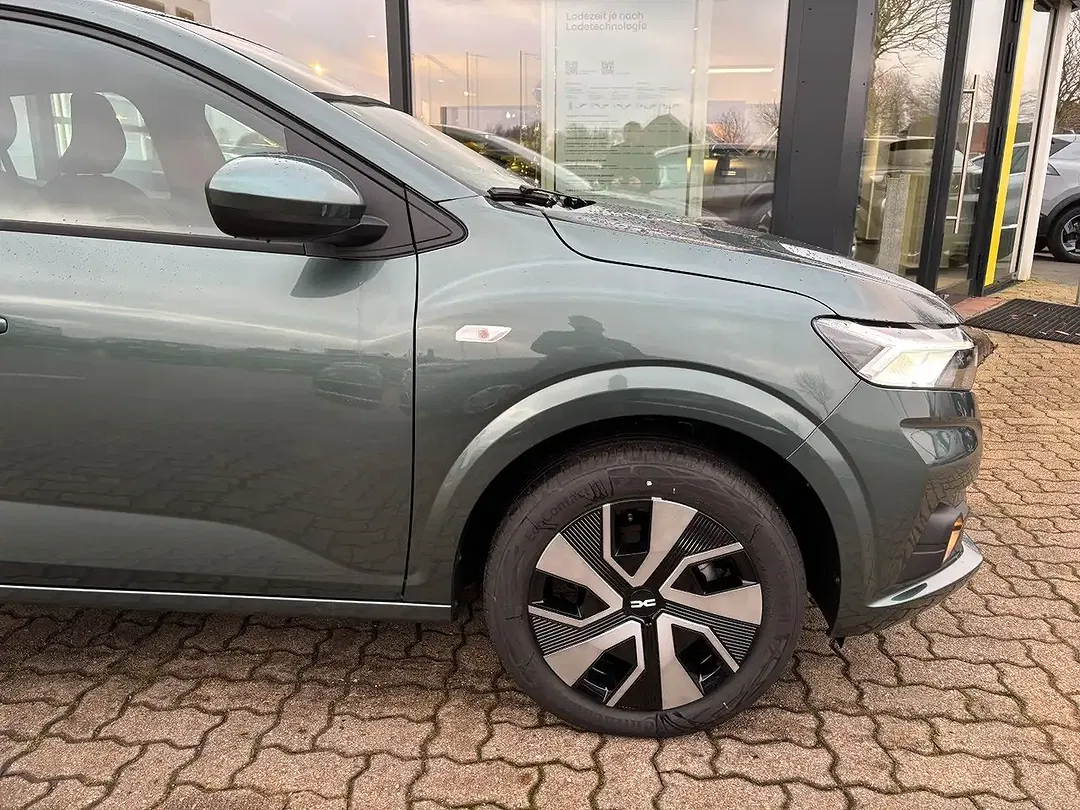 Dacia Sandero - Thumbnail 4