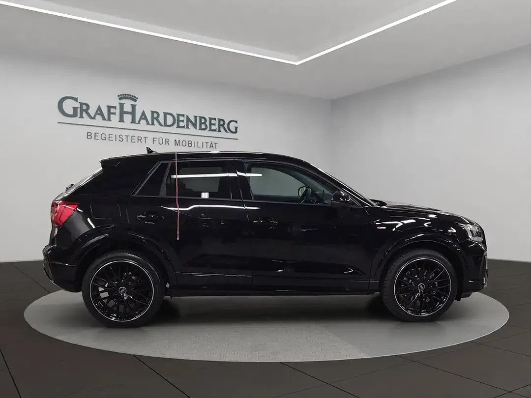 Audi Q2 - Thumbnail 6