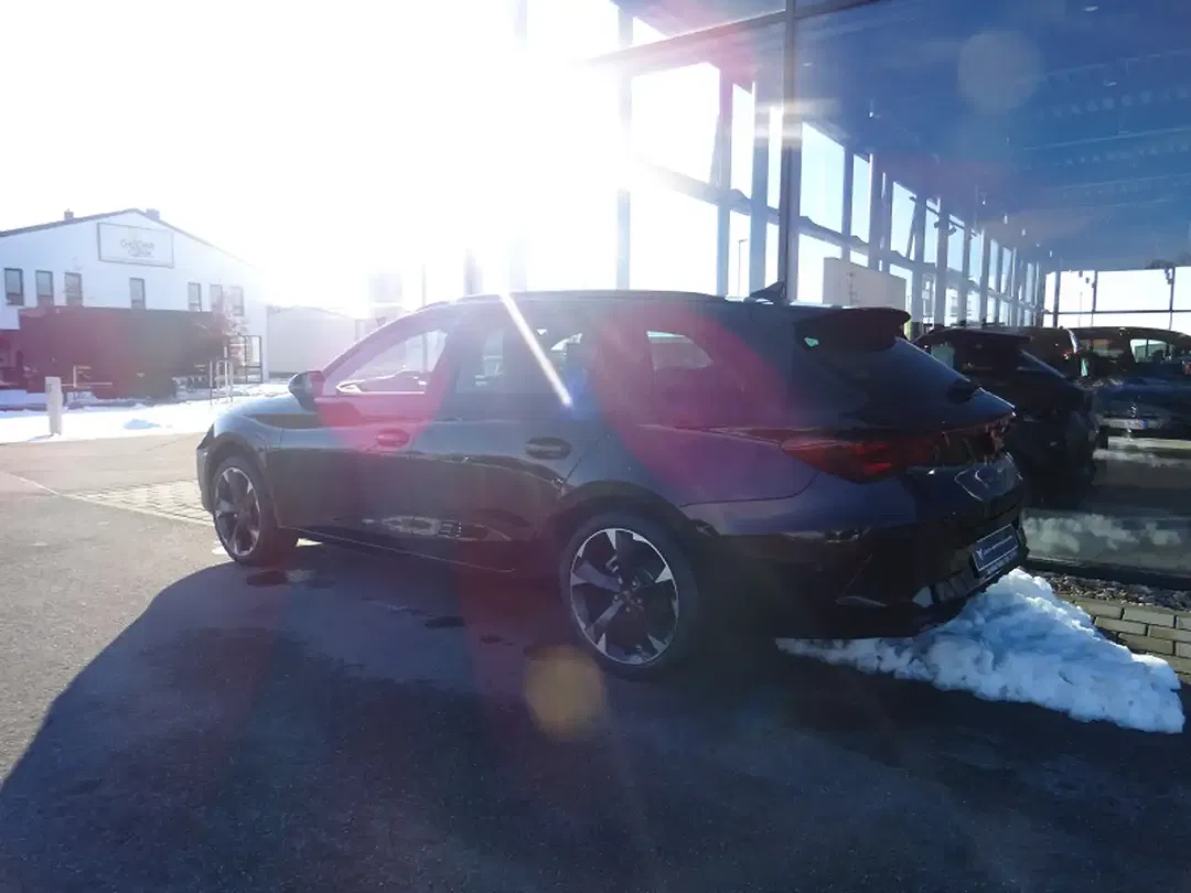 CUPRA Leon - Thumbnail 4