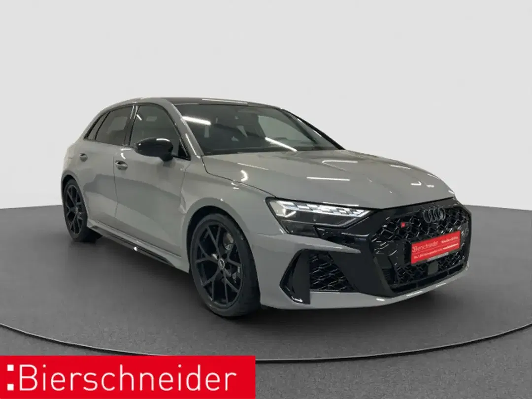 Audi RS3 - Thumbnail 2