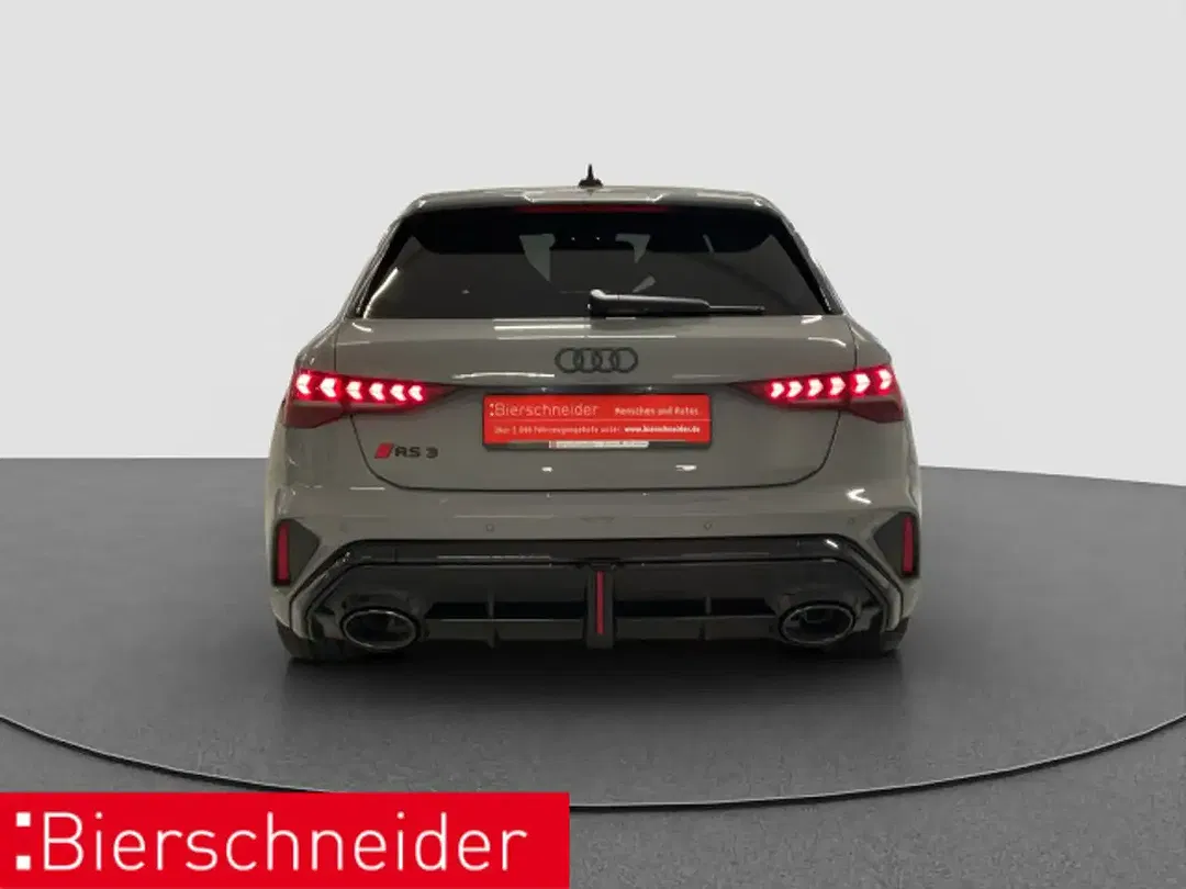 Audi RS3 - Thumbnail 3