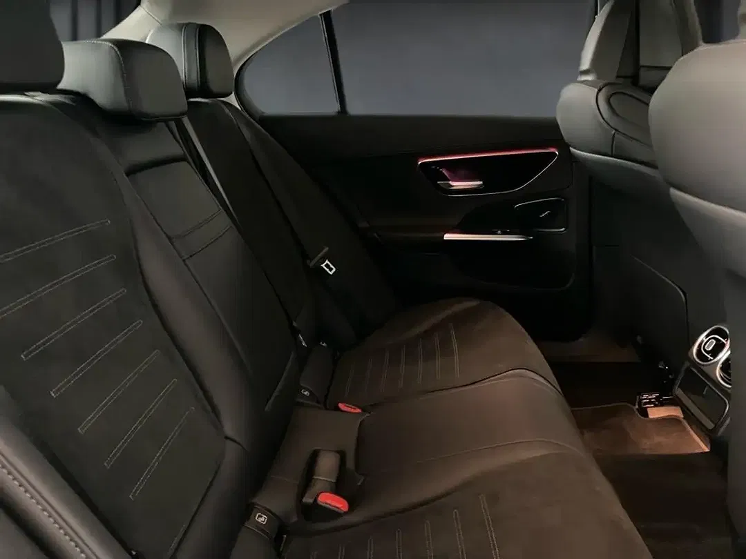 Mercedes-Benz C 300 - Thumbnail 10