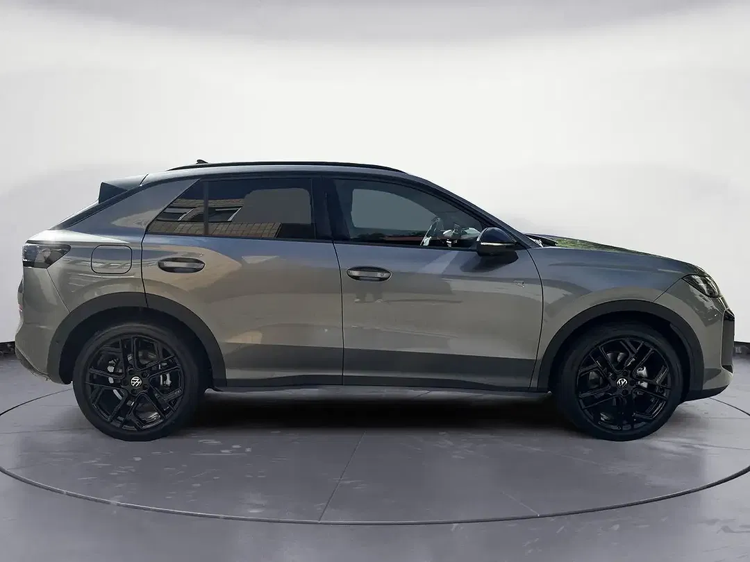 Volkswagen T-Roc - Thumbnail 5
