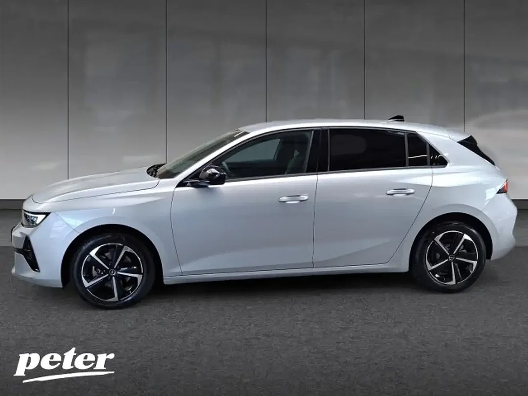 Opel Astra - Afbeelding 1
