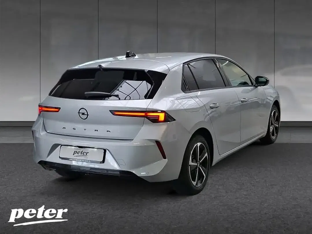 Opel Astra - Thumbnail 3