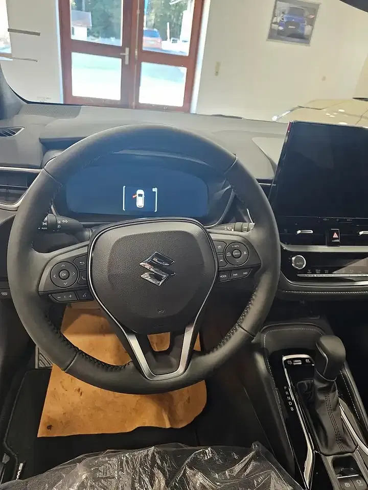 Suzuki Swace - Thumbnail 10