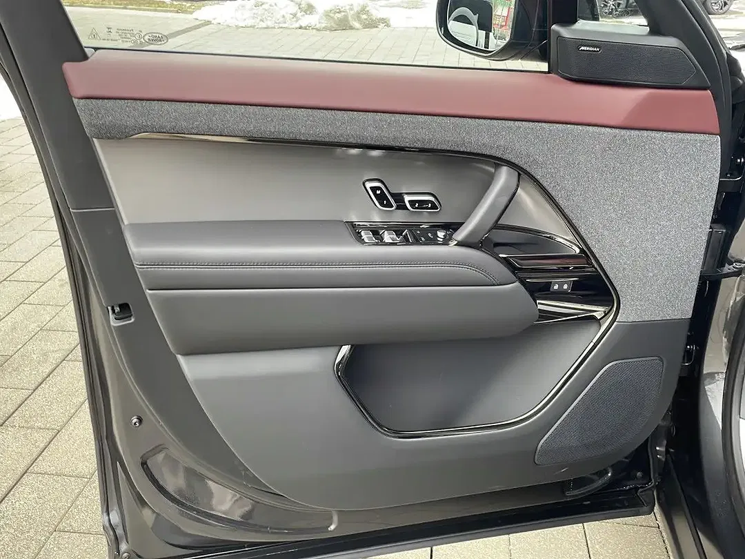 Land Rover Range Rover Sport - Thumbnail 9