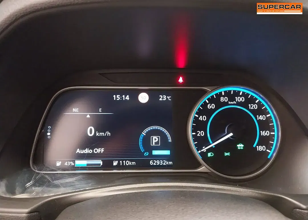 Nissan Leaf - Thumbnail 5