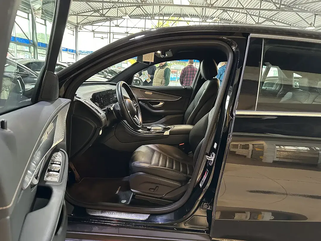 Mercedes-Benz EQC 400 - Thumbnail 10