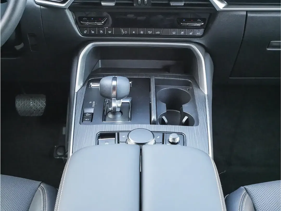 Mazda CX-60 - Thumbnail 10